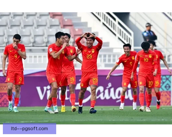 中国男足 U23 国家队在2026亚洲杯成功小组出线 展现青春风采突破历史瓶颈